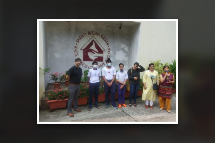 Students of Jasudben ML School conducts fundraiser as festive celebrations