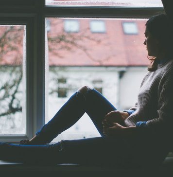 Is that sweet lady living alone? Is that sweet lady living alone? | Jose Vazhuthanapilly