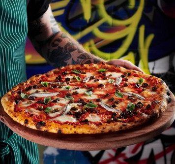 Is Pizza #Upyourstreet? Gordon Ramsay’s Street Pizza Is the Latest Addition To Atlantis, The Palm’s Celebrity Chef Offering Gordon Ramsay’s Street Pizza Is the Latest Addition To Atlantis, The Palm’s Celebrity Chef Offering