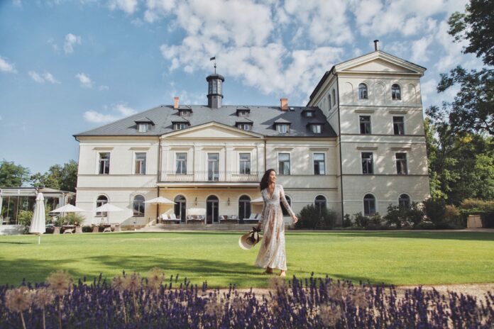 1_Chateau Mcely, Czechia