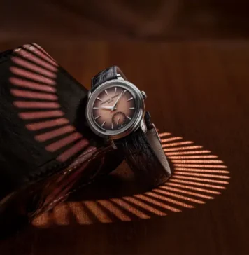 Frederique Constant Unveils Its First Mechanical Classics Moneta, the Handwinding Frederique Constant Classics Moneta Handwinding with smoked salmon gradient dial