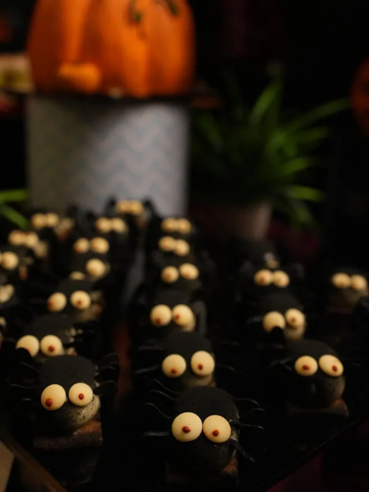 Halloween-themed cake pops at Grand Hyatt Kochi Bolgatty