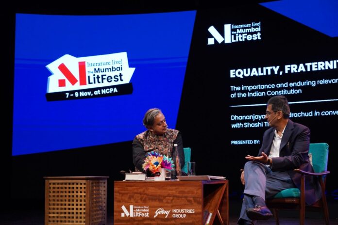 shashi-tharoor-dhananjaya-chandrachud-mumbai-litfest Shashi Tharoor in conversation with Dhananjaya Y. Chandrachud on stage at Literature Live! The Mumbai LitFest, NCPA Mumbai